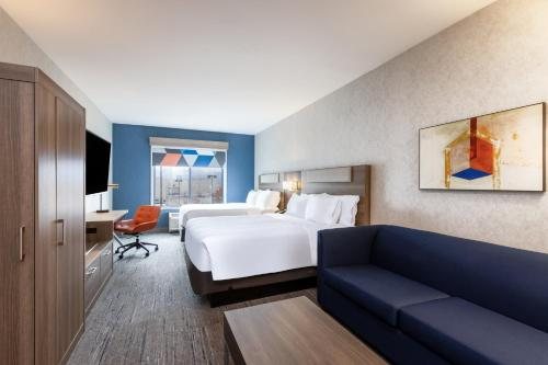 Holiday Inn Express Suites Missoula Northwest By IHG — Guest room