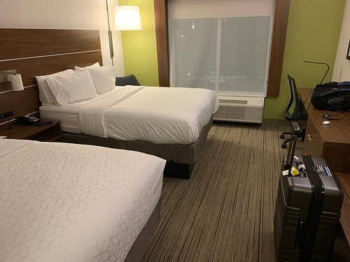 Holiday Inn Express Suites Mobile University Area by IHG — Guest room