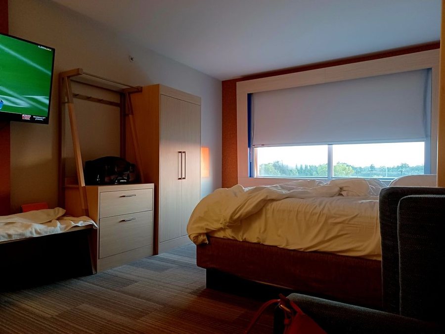 Holiday Inn Express Suites Monroe By IHG — Guest room