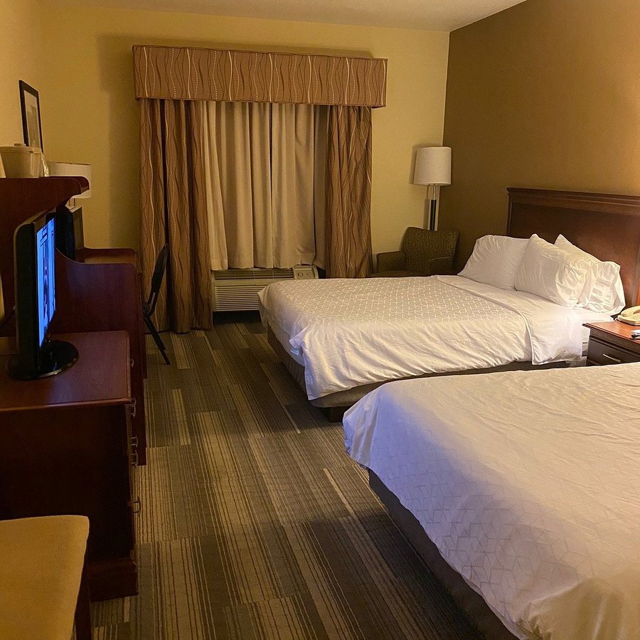Holiday Inn Express Suites Mountain Home by IHG — Guest room