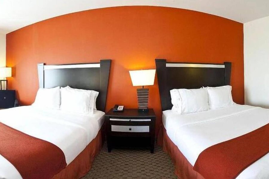 Holiday Inn Express Suites Odessa By IHG — Guest room