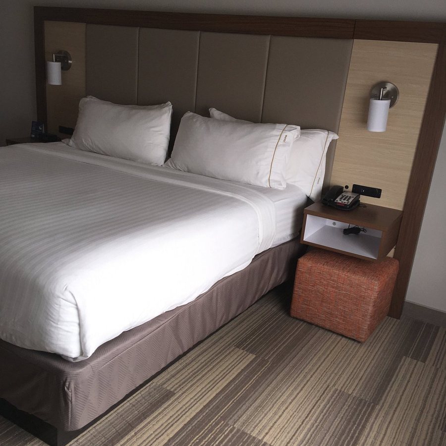 Holiday Inn Express Suites Orlando South Davenport by IHG — Guest room
