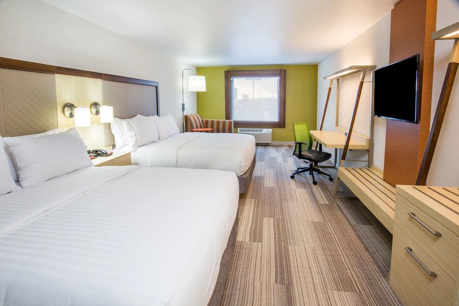 Holiday Inn Express Suites Pahrump By IHG — Guest room
