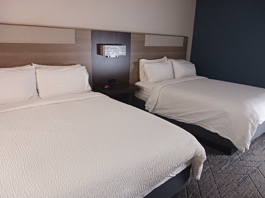 Holiday Inn Express Suites Phoenix tempe By IHG — Guest room
