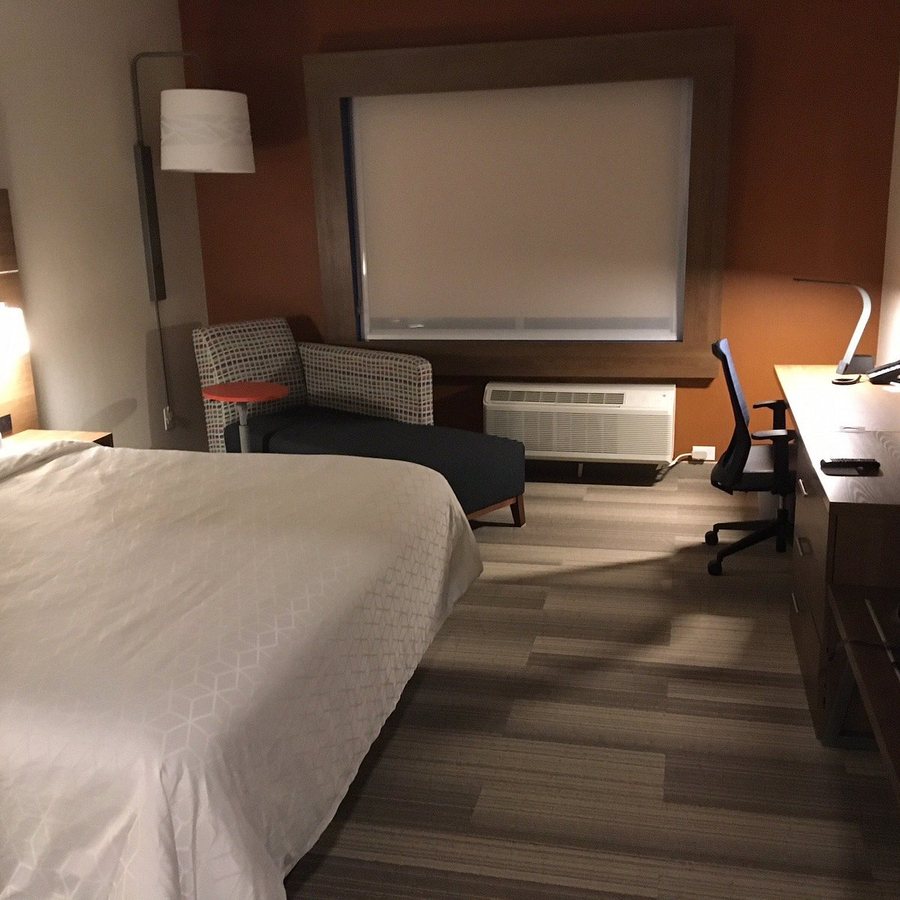 Holiday Inn Express Suites Plano East Richardson By IHG — Guest room