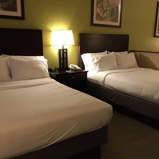 Holiday Inn Express Suites Red Bluff south Redding Area By IHG — Guest room