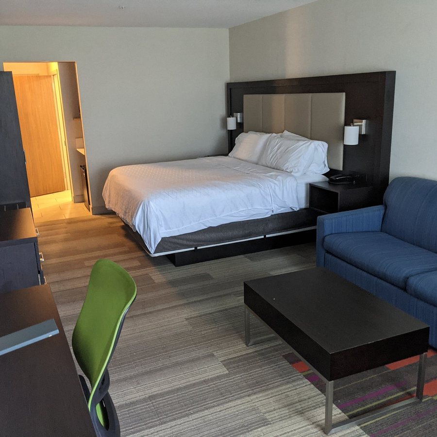 Holiday Inn Express Suites Red Wing By IHG — Guest room