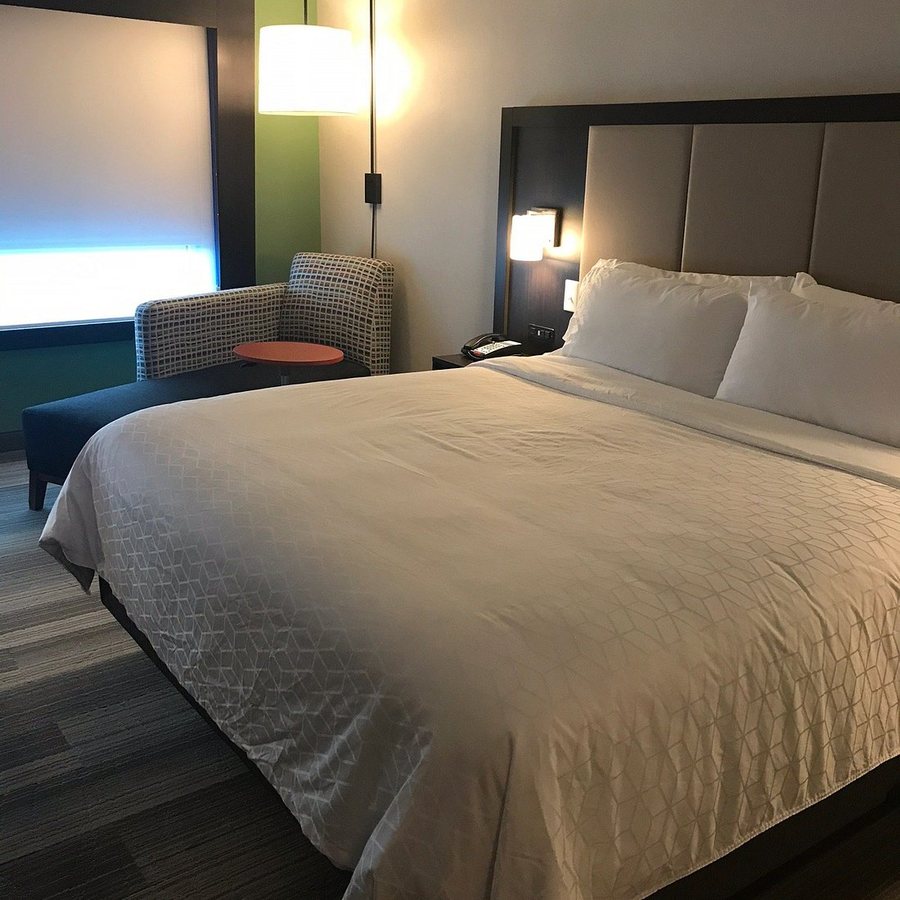 Holiday Inn Express Suites Richland By IHG — Guest room