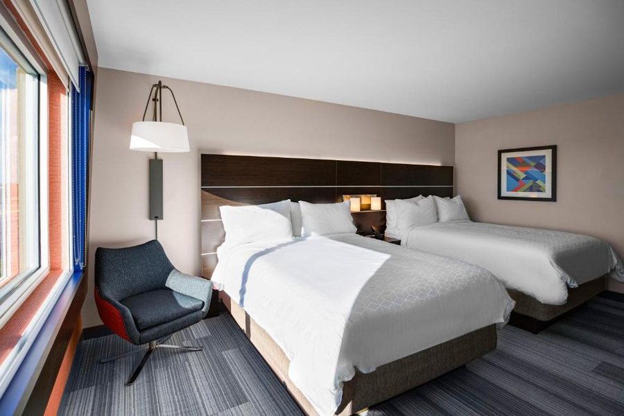 Holiday Inn Express Suites Sanford Lake Mary by IHG — Guest room