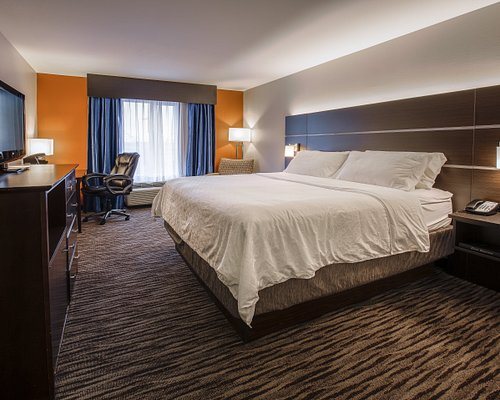 Holiday Inn Express Suites Sioux Falls brandon By IHG — Guest room