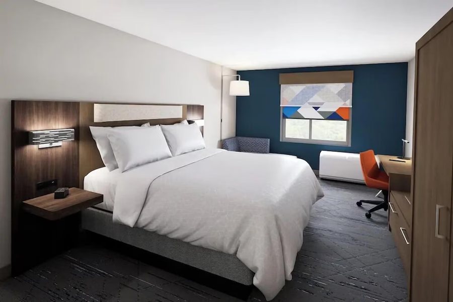 Holiday Inn Express Suites St Joseph By IHG — Guest room