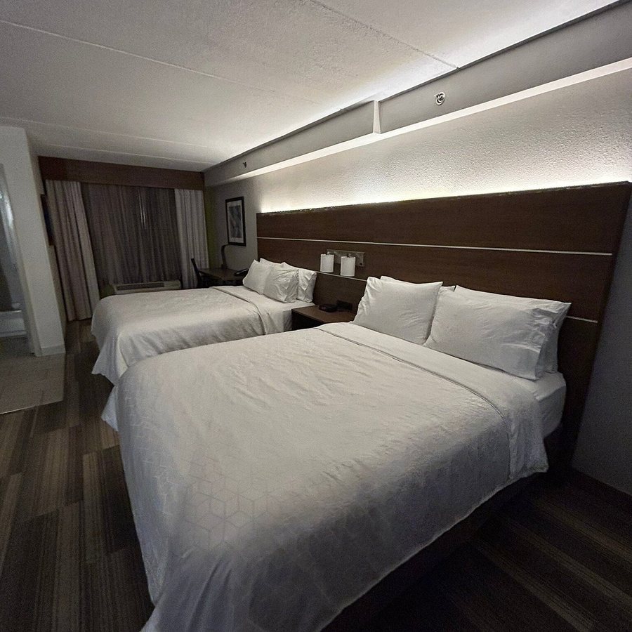 Holiday Inn Express Suites Tempe By IHG — Guest room