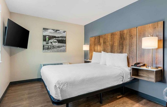 Holiday Inn Express Suites Ukiah By IHG — Guest room