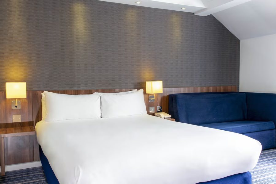 Holiday Inn Express Suites York By IHG — Guest room