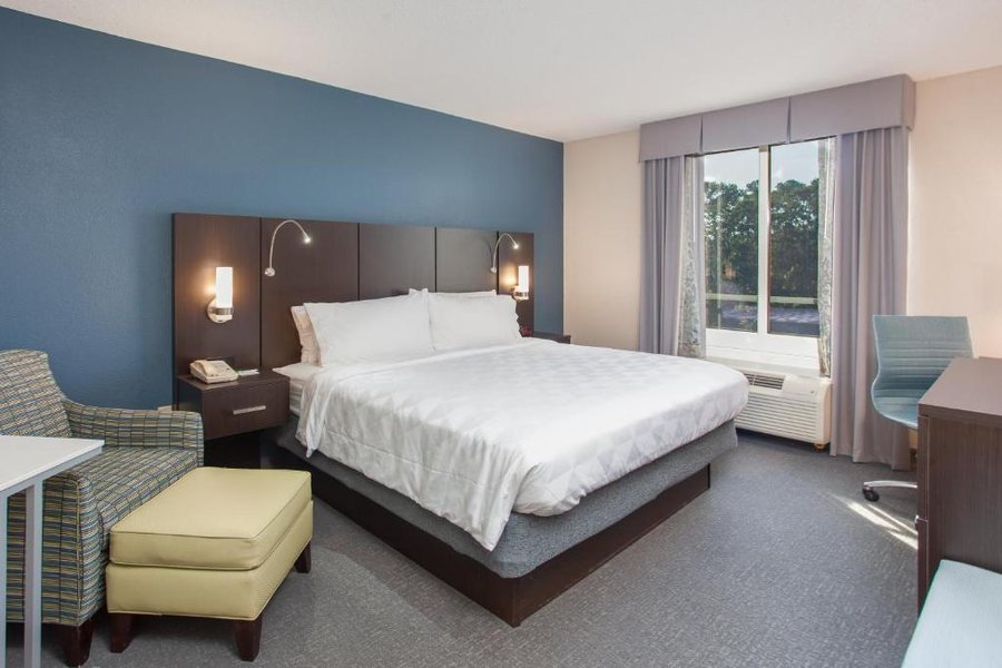 Holiday Inn Express Tallahassee I 10 E By IHG — Guest room