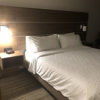 Holiday Inn Express Walnut Creek by IHG — Guest room