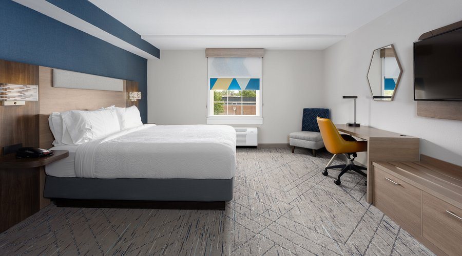 Holiday Inn Express Williamsburg North By IHG — Guest room