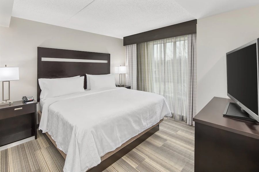 Holiday Inn Greenville Woodruff Road By IHG — Guest room