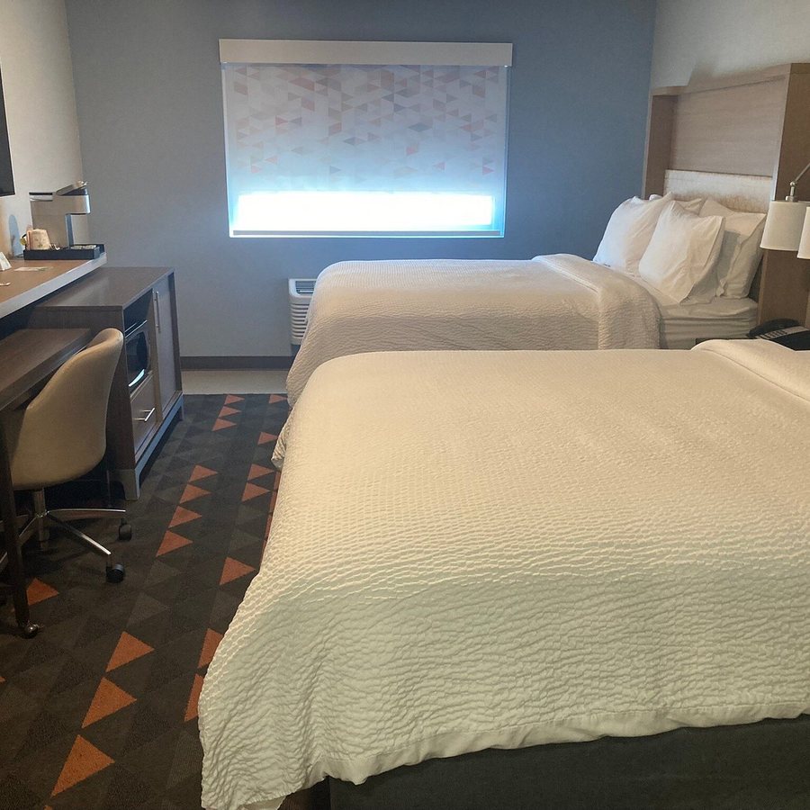 Holiday Inn Kansas City Downtown By IHG Kansas City Missouri — Guest room