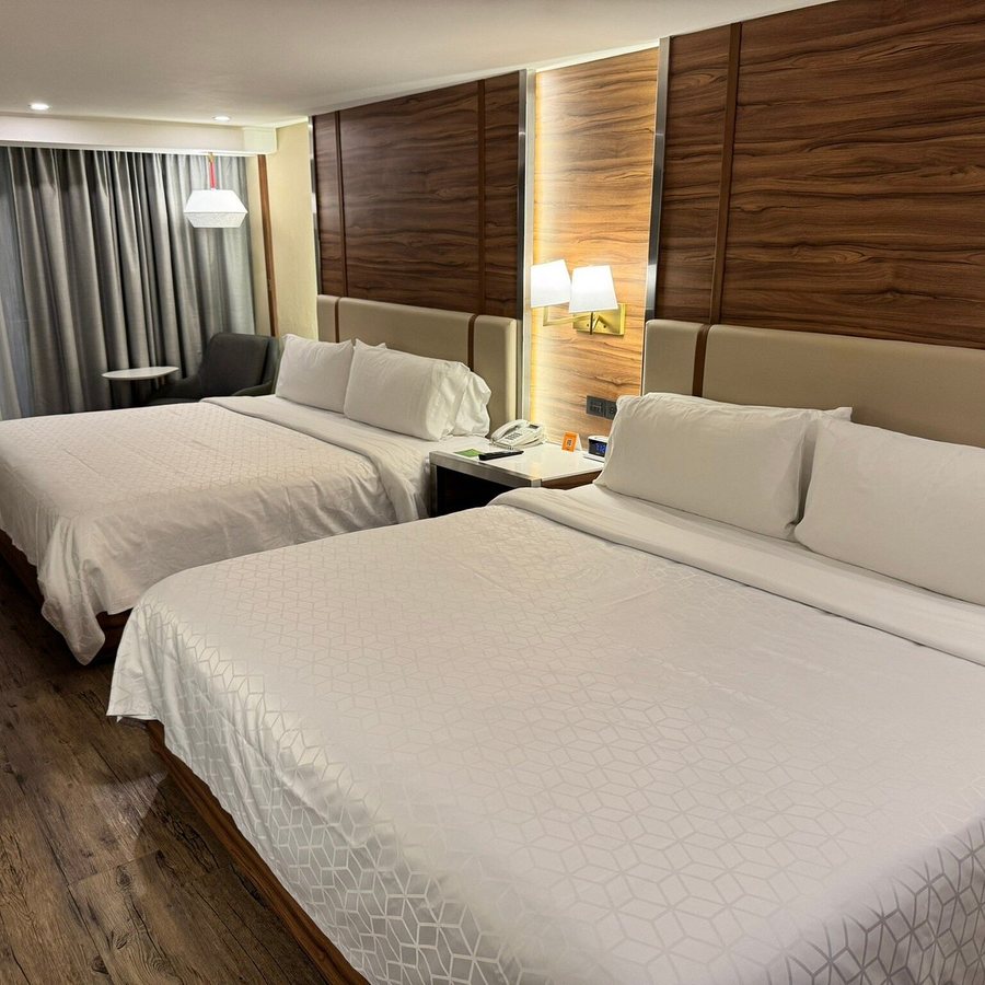 Holiday Inn Mexico Zona Centro by IHG — Guest room