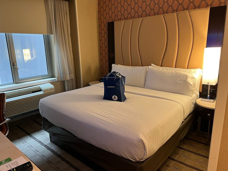 Holiday Inn New York City Times Square By IHG — Guest room