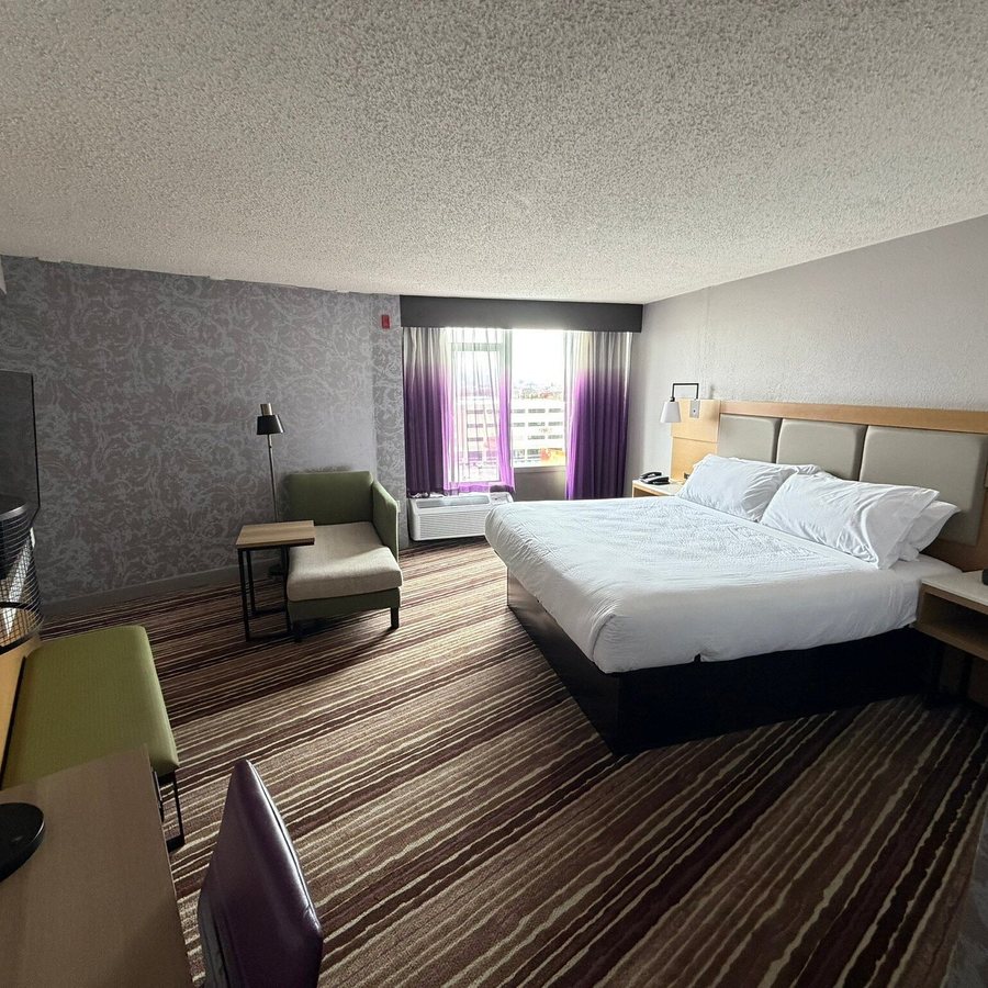Holiday Inn Philadelphia Arpt stadium Area By IHG — Guest room
