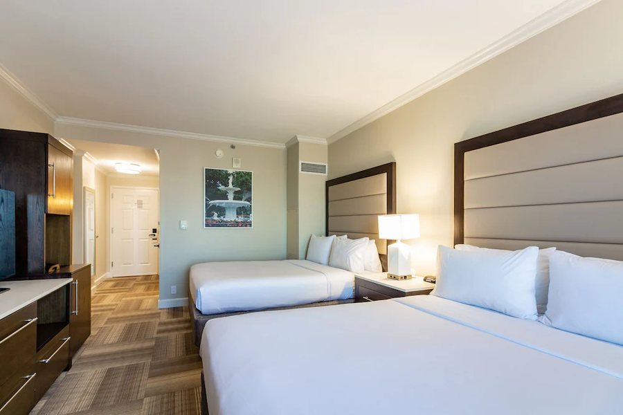 Holiday Inn Savannah Historic District By IHG — Guest room