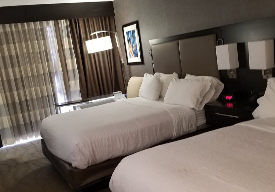 Holiday Inn St Louis Downtown Conv Ctr By IHG — Guest room