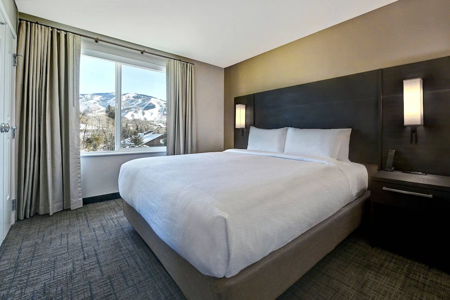 Holiday Inn Steamboat Springs By IHG Steamboat Springs Colorado — Guest room