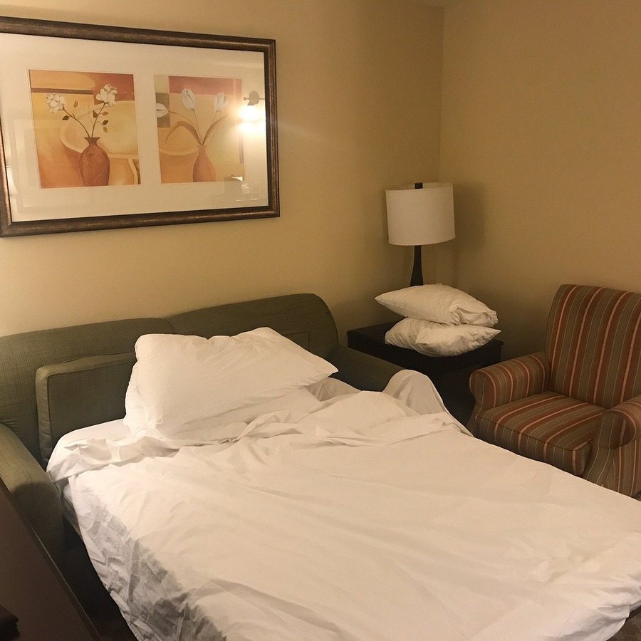 Holiday Inn Suites Barstow By IHG — Guest room