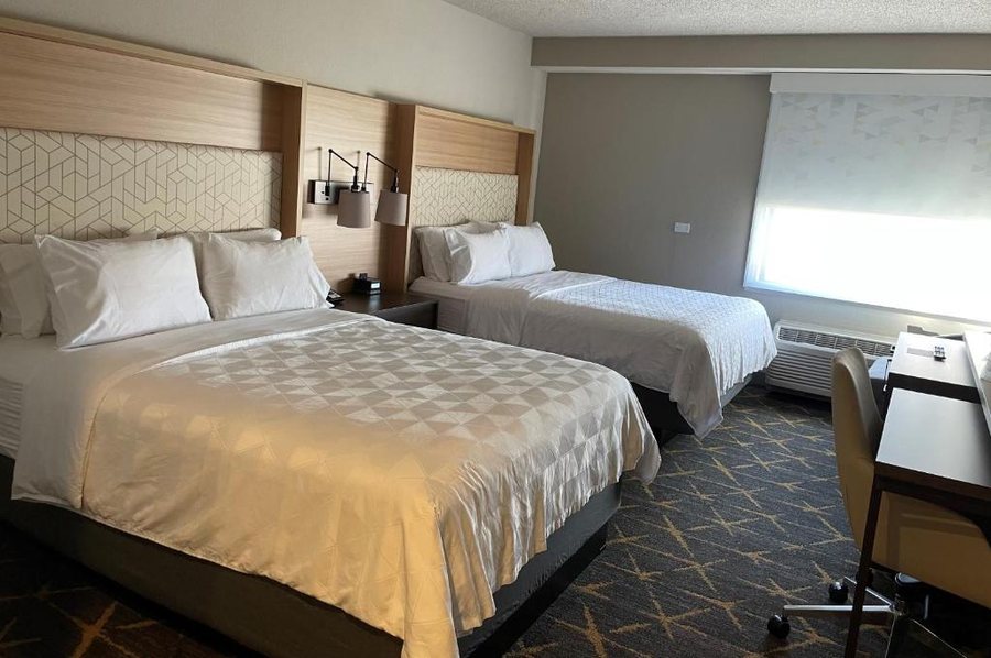 Holiday Inn Suites Chicago downtown By IHG — Guest room