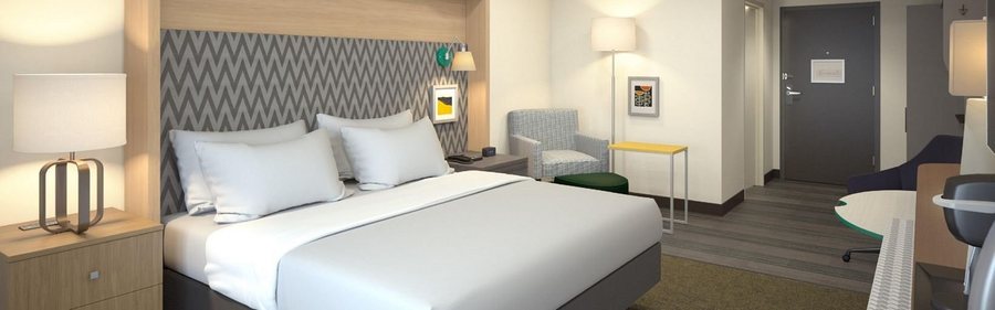 Holiday Inn Suites Farmington Hills Detroit Nw By IHG — Guest room