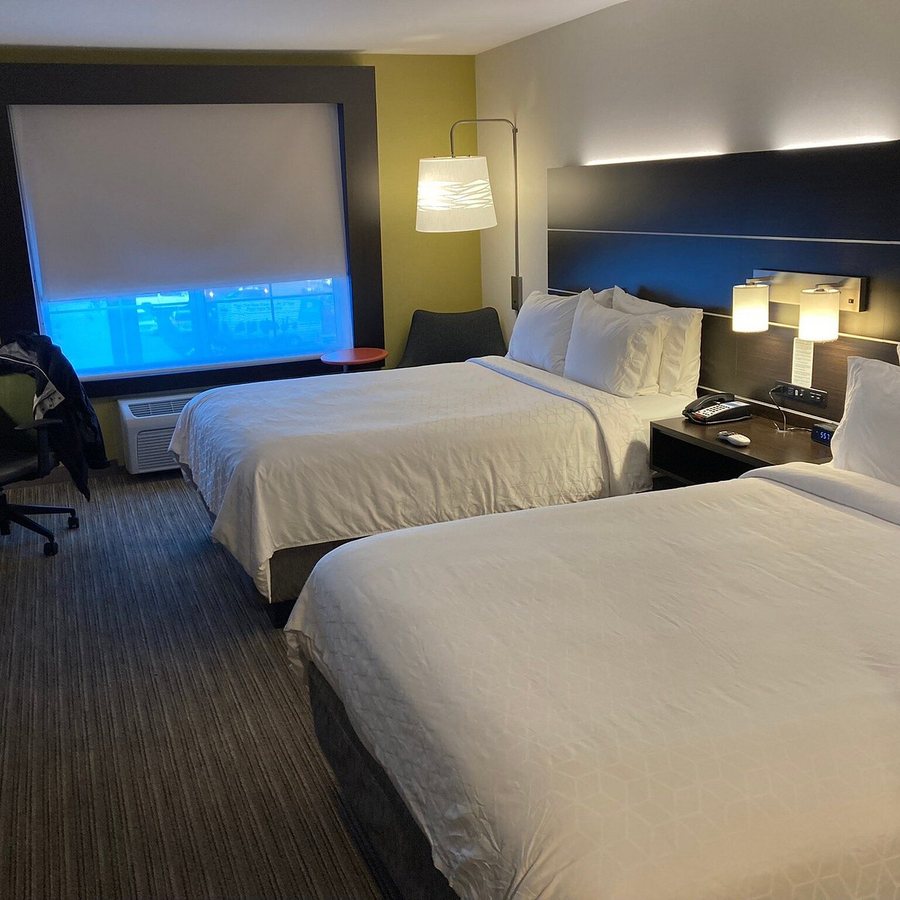 Holiday Inn Suites Oakland Airport By IHG — Guest room