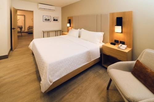 Holiday Inn Tijuana Zona Rio by IHG — Guest room