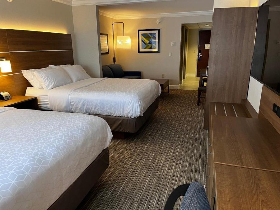 Holiday Inn Williamsport By IHG — Guest room