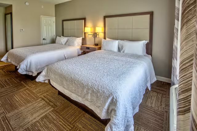 Holiday Inn Winter Haven by IHG Winter Haven Florida — Guest room