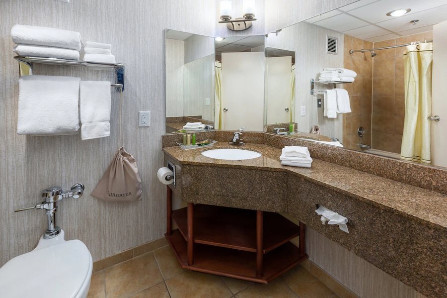 Holiday Park Campground — Bathroom