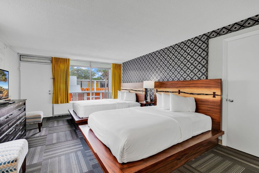 Holiday Shores — Guest room