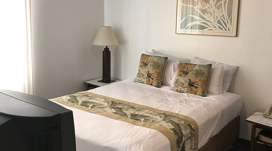 Holiday Surf Hotel — Guest room