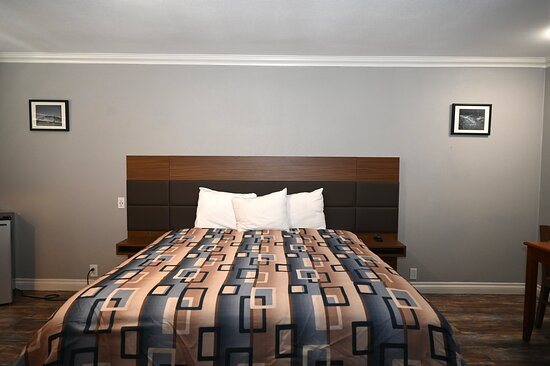 Hollywood RV Park Los Angeles California — Guest room