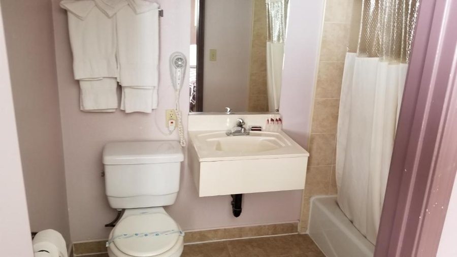 Hollywood Stars Inn Los Angeles California — Bathroom