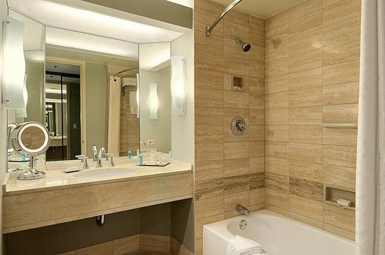 Hollywood VIP Hotel Los Angeles California — Bathroom