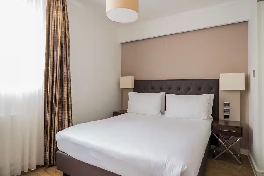 Homaris West Side — Guest room