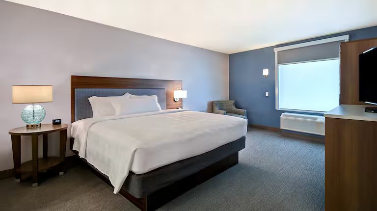 Home2 Las Vegas Convention Center Las Vegas Nevada — Guest room
