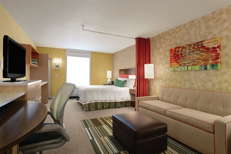 Home2 Suites Birmingham Colonnade — Guest room