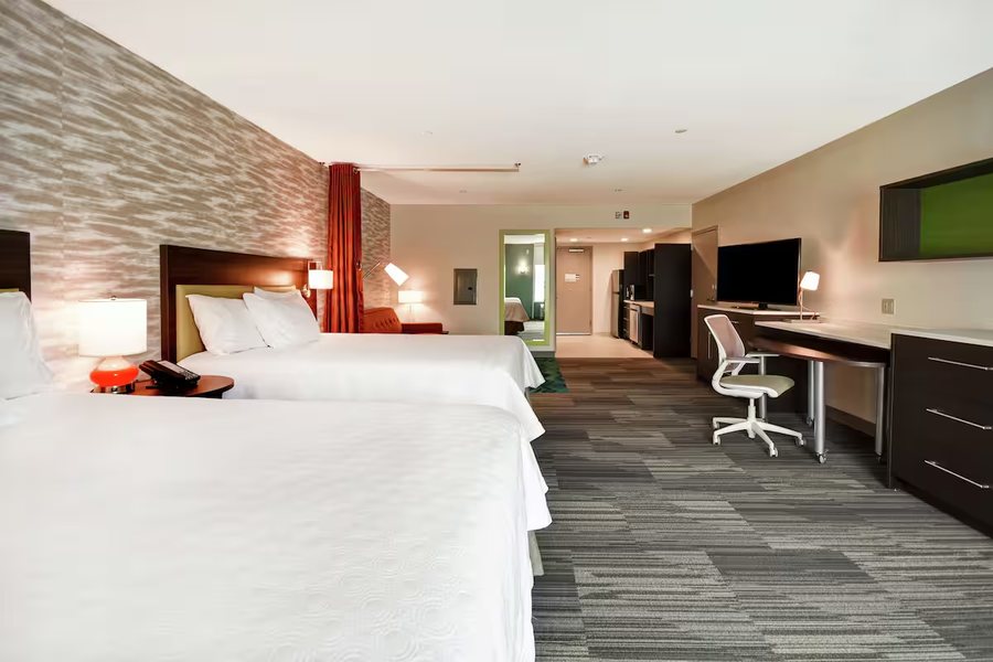 Home2 Suites by Hilton Amherst Buffalo — Guest room