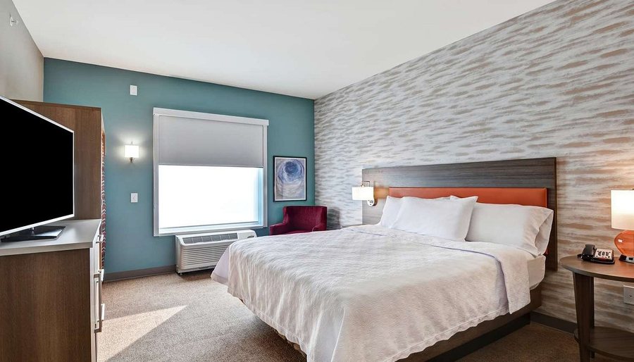 Home2 Suites by Hilton Charlotte Piper Glen — Guest room