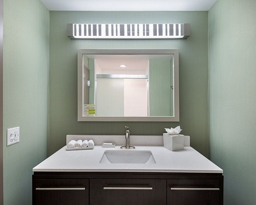 Home2 Suites by Hilton Charlotte University Research Park — Bathroom