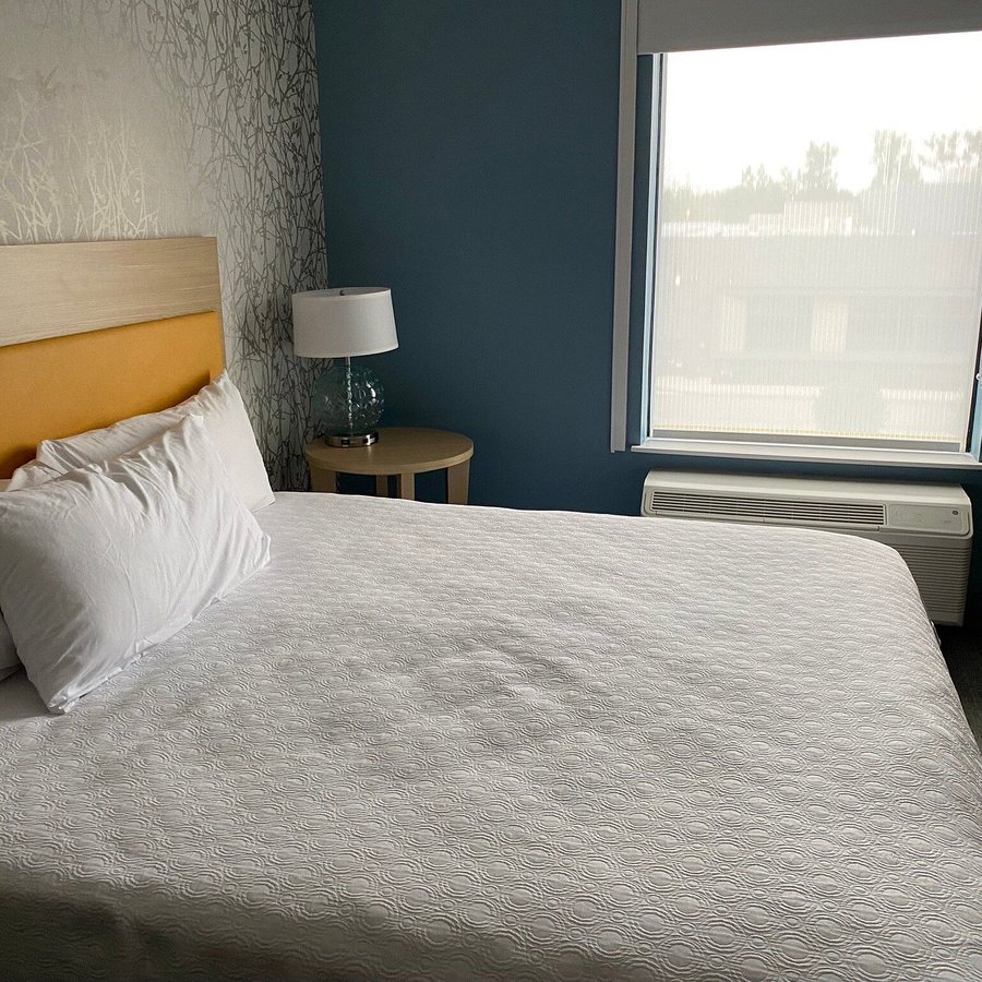 Home2 Suites by Hilton Dayton South — Guest room
