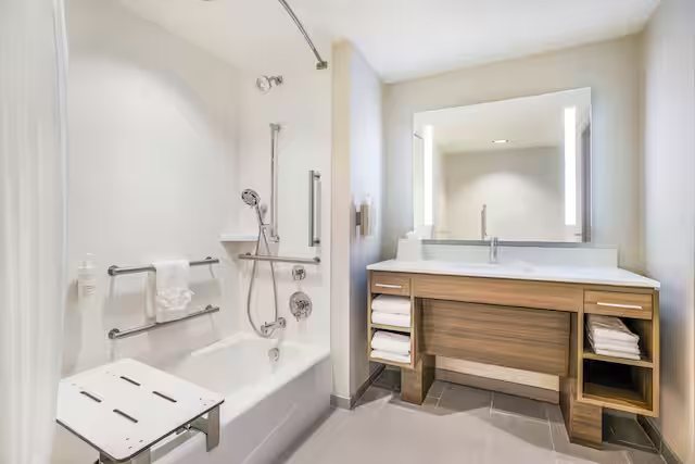 Home2 Suites By Hilton Denver Central Park — Bathroom